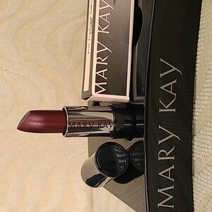 Mary Kay Rich Fig Creme Lipstick. New in Box.